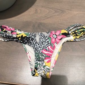 San Lorenzo 3 strap hipster bottoms